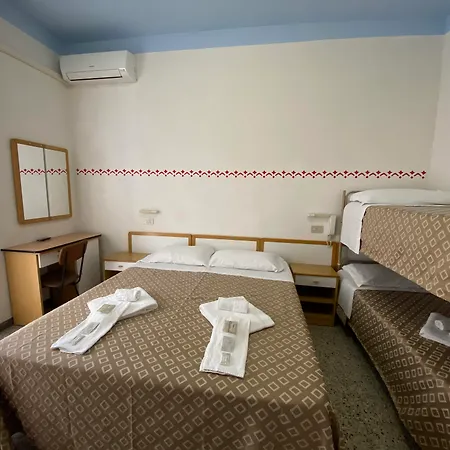 Nanni Garni Hotel 2*