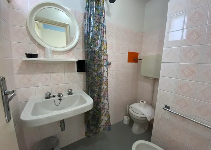 Nanni Garni Hotel 2*