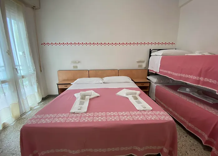 Nanni Garni Hotell 2*