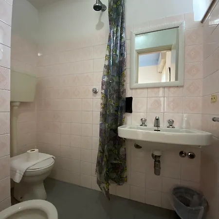 Hotel Nanni Garnì 2*