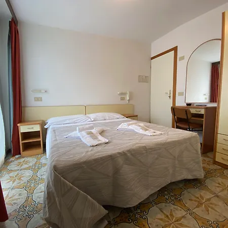 Hotel Nanni Garni 2*