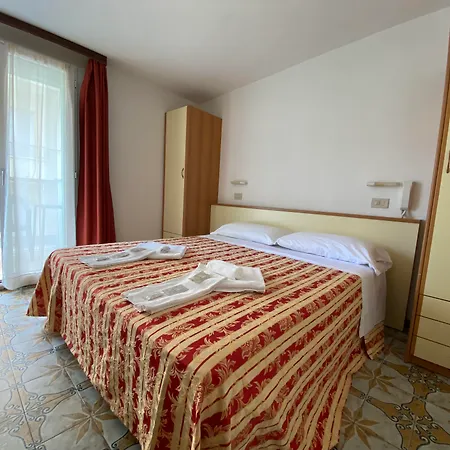 Hotel Nanni Garni 2*