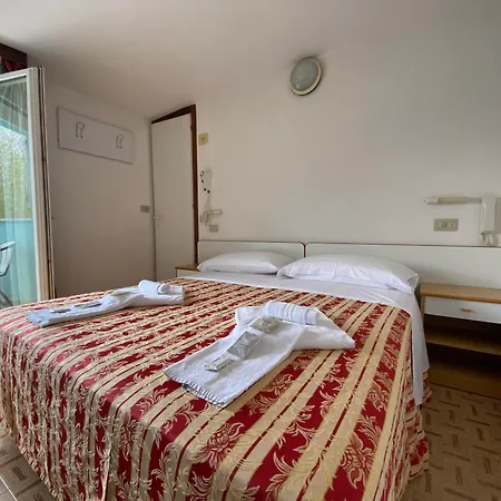 Otel Nanni Garni 2*